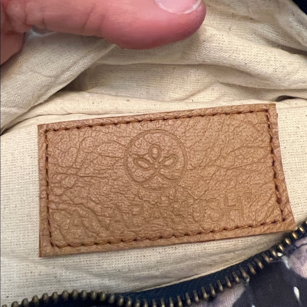 ANABAGLISH VIV KANTHA  HIP PACK SLING BAG BELT BAG TIE DYE WITH LEATHER STRAP - Picture 7 of 16